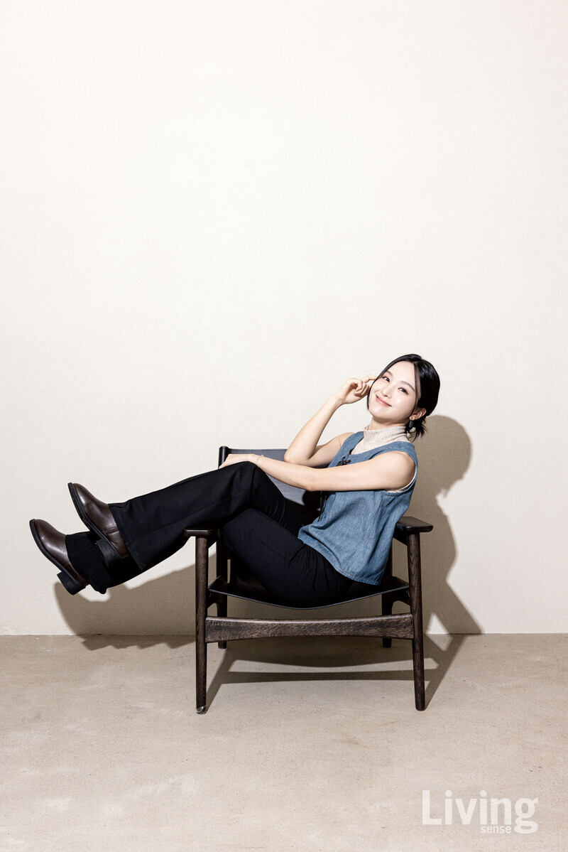 라운지 체어는 N-LC02(Leather) 가리모쿠 케이스 스터디 by 언와인드.