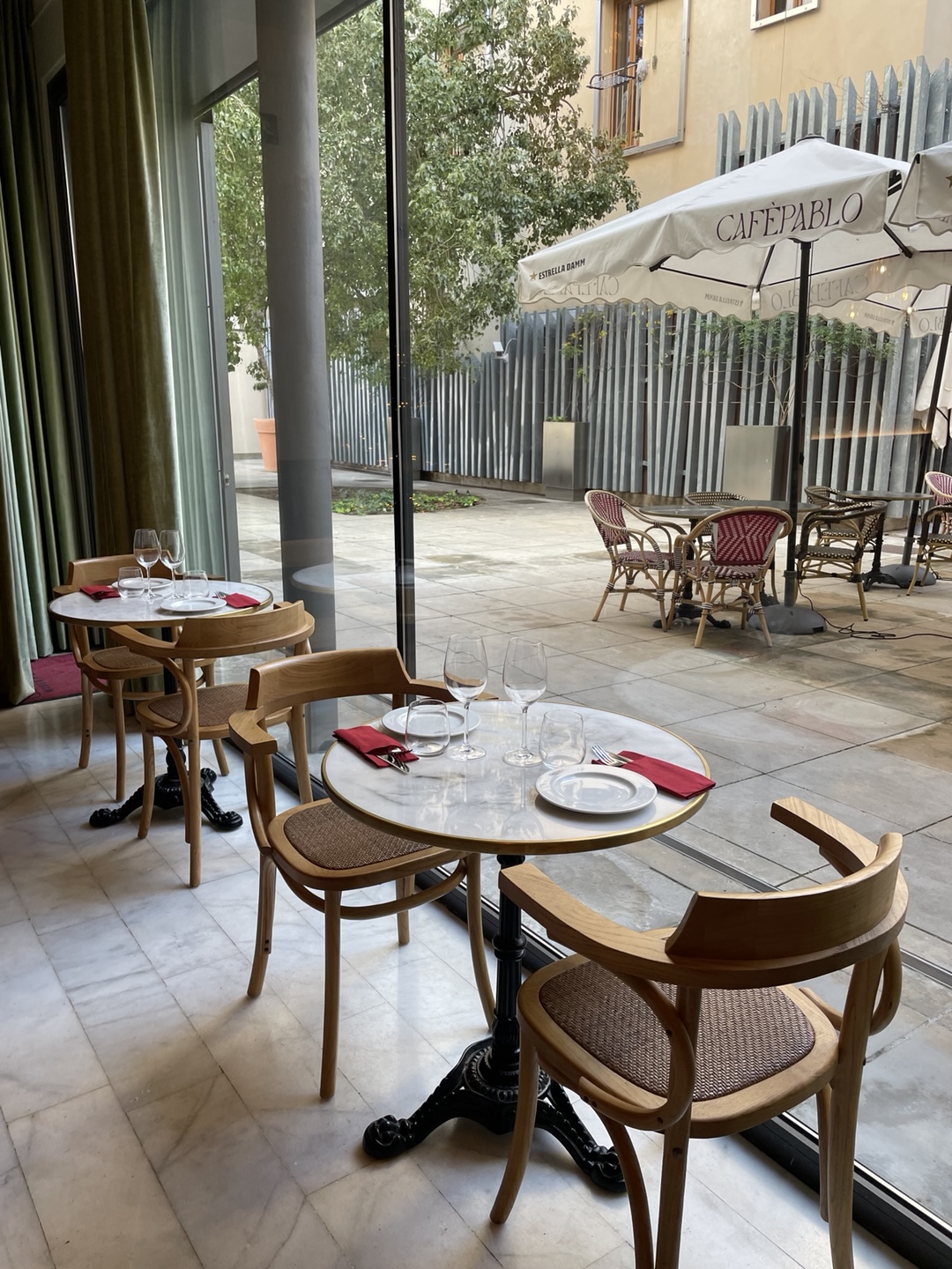 ������ ���� �������� �޻��� ������ �Ļ��� �� �ִ�.