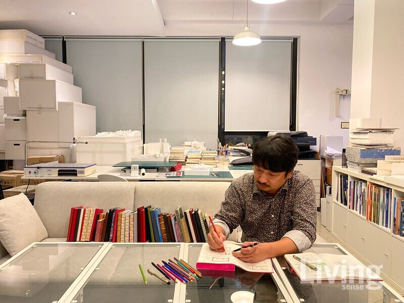 창의적인 아이디어는 결국 기록에서 비롯된다고 믿는 백희성 대표.