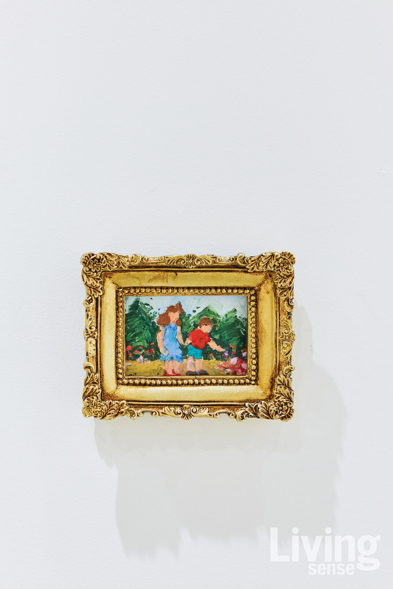 가로와 세로가 6.5×4.5cm 사이즈의 작고 사랑스러운 ‘GARDEN’.