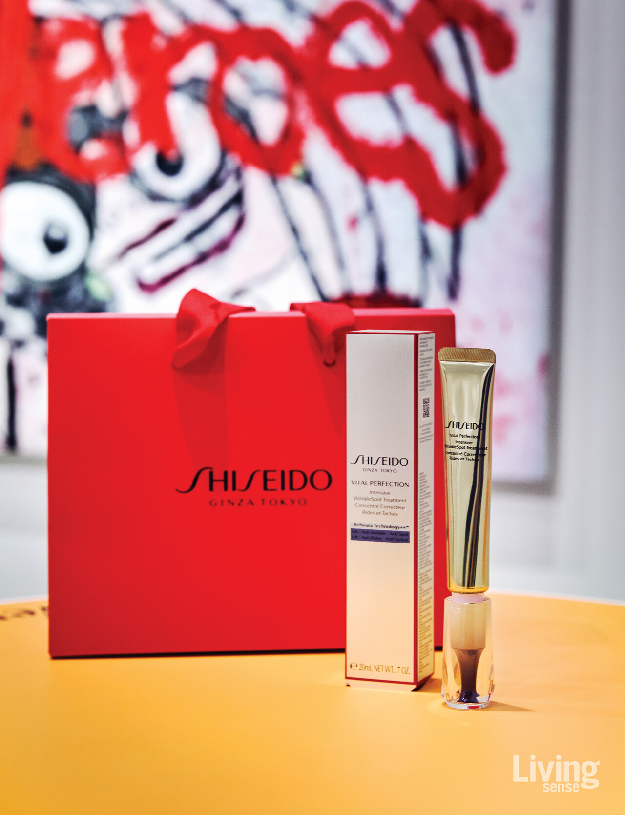 깊은 주름을 집중 케어하는 시세이도 ‘바이탈 퍼펙션 인텐시브 링클스팟 트리트먼트’가 선물로 증정됐다