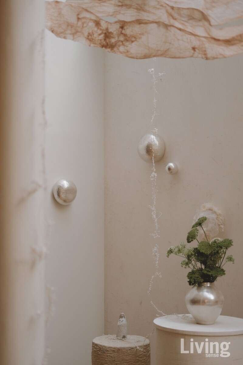 김태리, 김지선, 이혜미 작가의 작품도 눈에 띈다.