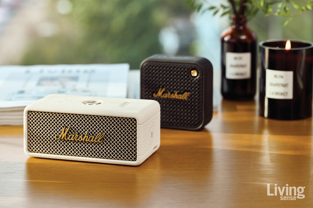 작은 사이즈임에도 또렷한 사운드를 전시장 전체에 전달한 마샬의 휴대용 스피커.