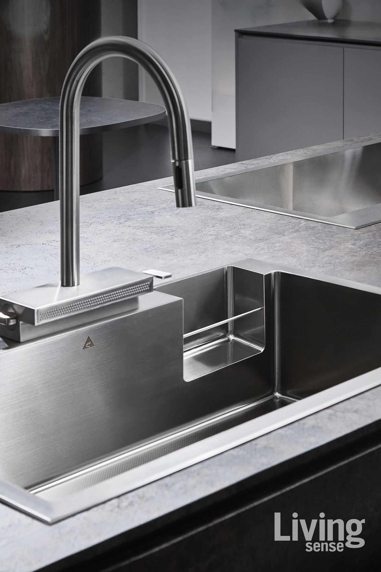 독립적인 포켓 공간을 갖춘 ‘포켓엠보'.