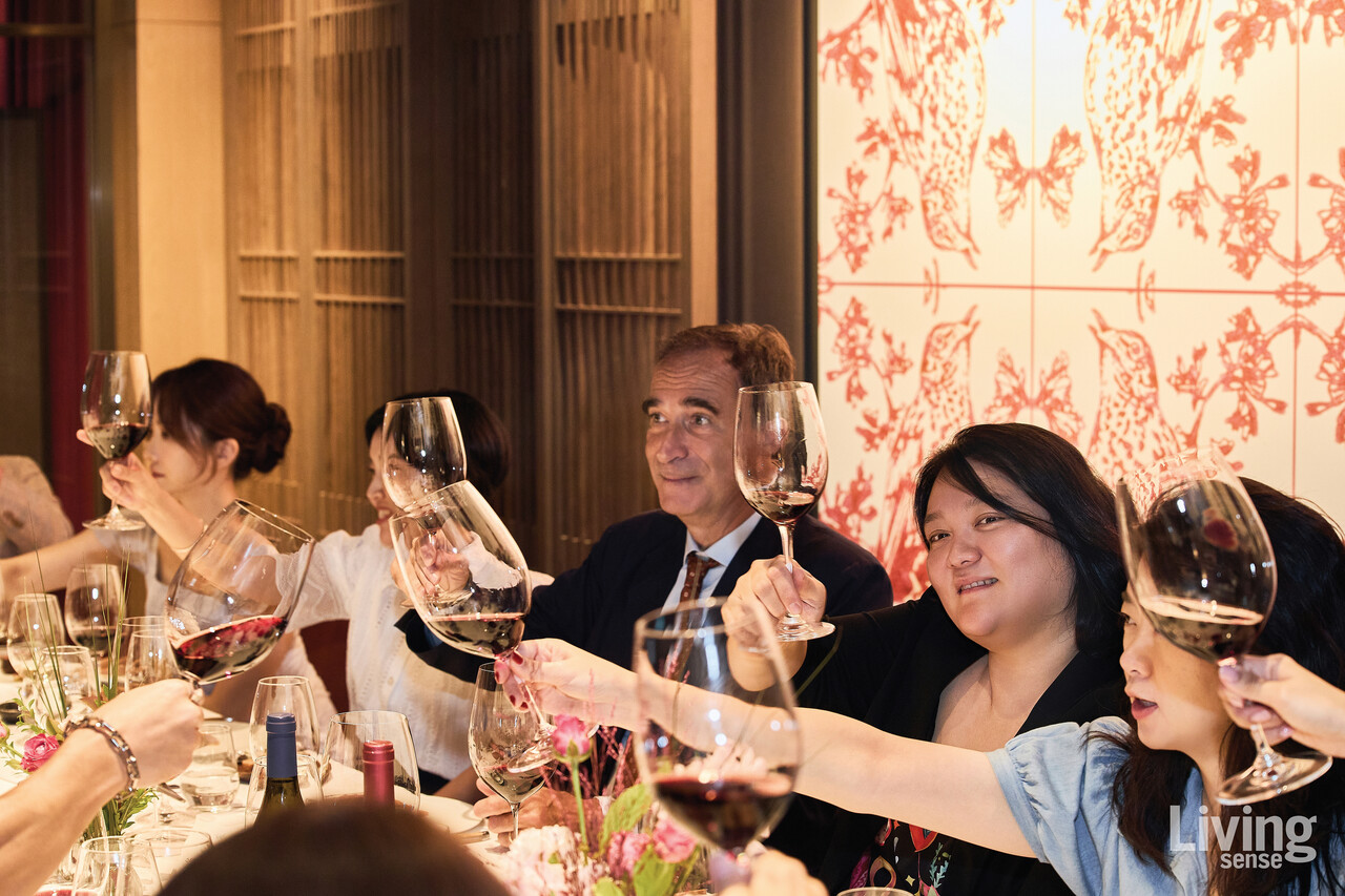 프레스코발디 가문의 30대손이자 글로벌 세일즈 디렉터를 맡고 있는 스테파노 베니니.